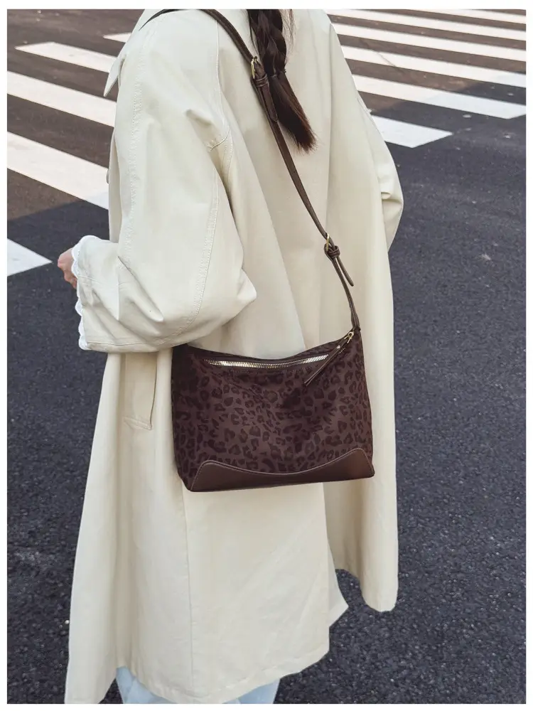 Women's Suede Crossbody Bag Brown High-End Commuter — feature 6