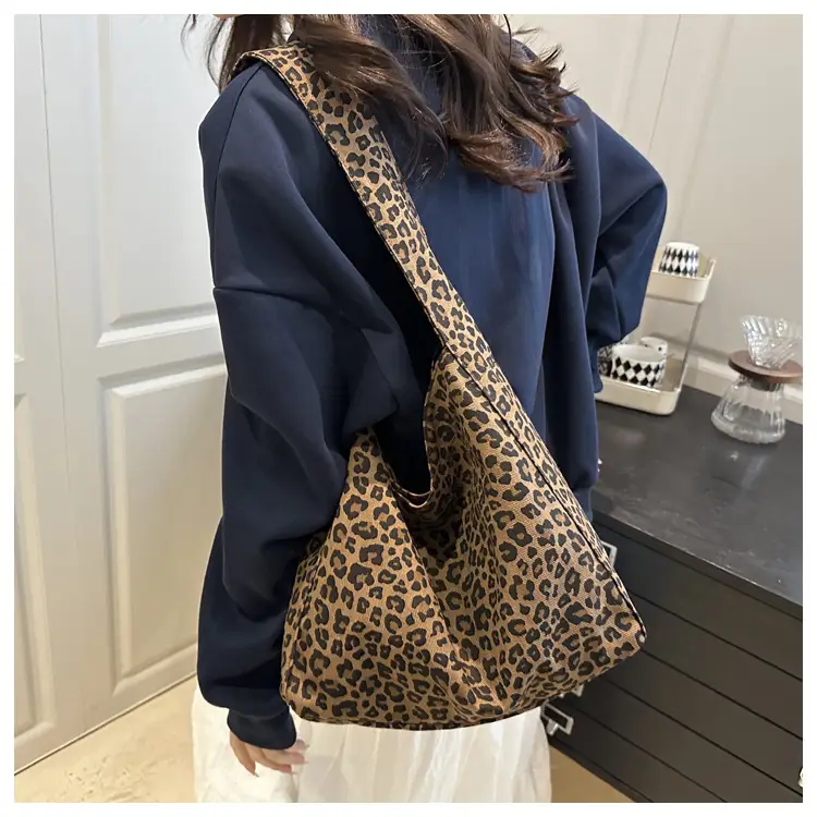 Women Leopard Print Shoulder Tote Bag Large Capacity — feature 6
