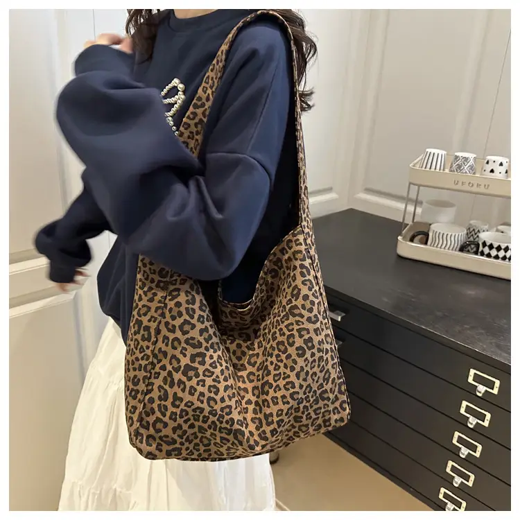 Women Leopard Print Shoulder Tote Bag Large Capacity — feature 7