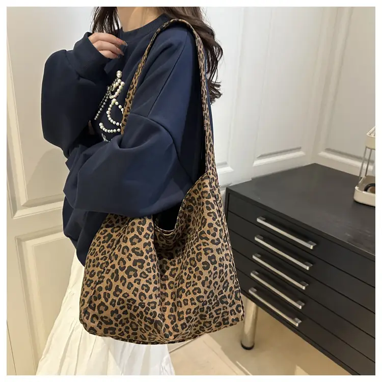 Women Leopard Print Shoulder Tote Bag Large Capacity — feature 8