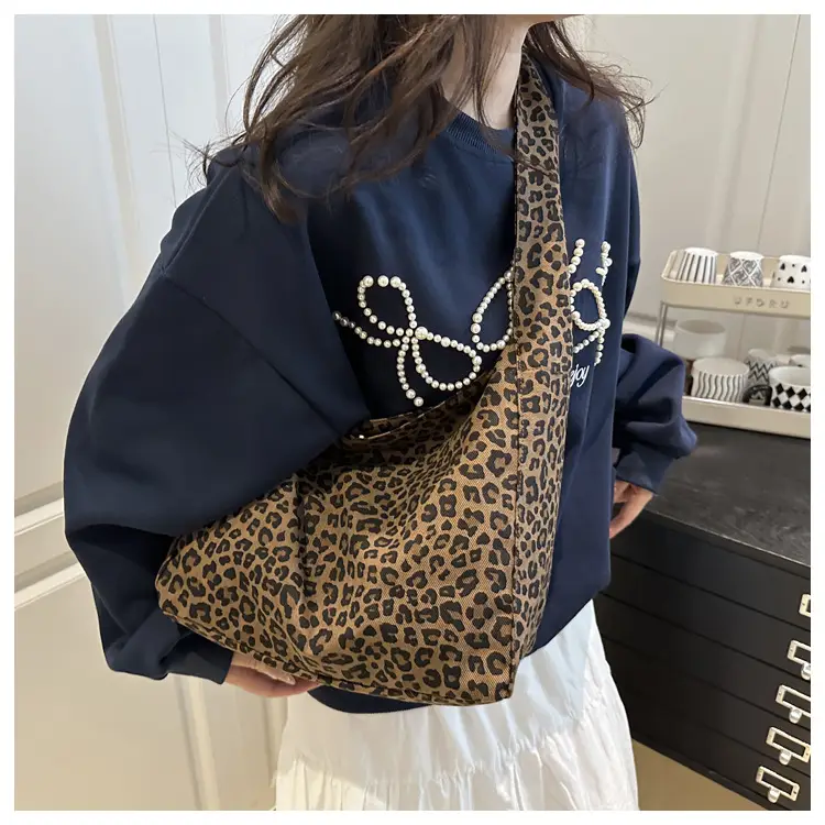 Women Leopard Print Shoulder Tote Bag Large Capacity — feature 9