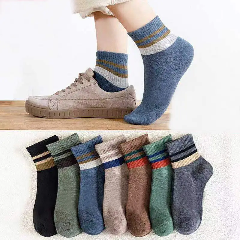 Men's Socks for Autumn and Winter, Warm Mid-Calf Socks, Retro Two-Bar Sports Socks, Sweat-Absorbent and Breathable, Trendy Men's Socks