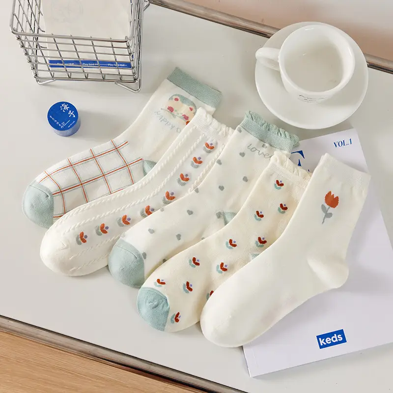 Men's Socks for Autumn and Winter, Warm Mid-Calf Socks, Retro Two-Bar Sports Socks, Sweat-Absorbent and Breathable, Trendy Men's Socks
