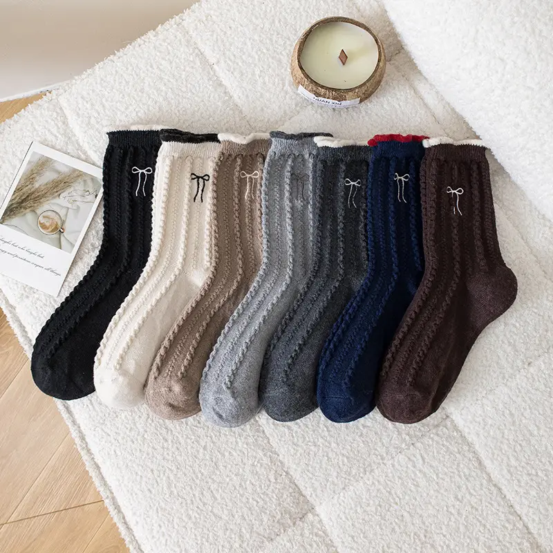 Men's Socks for Autumn and Winter, Warm Mid-Calf Socks, Retro Two-Bar Sports Socks, Sweat-Absorbent and Breathable, Trendy Men's Socks