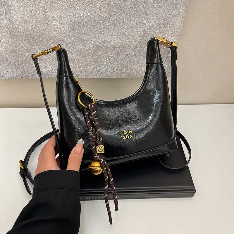 Black Leather Shoulder Bag with Gold Plated Handles - Image 5