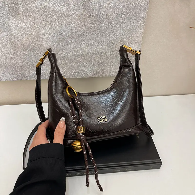 Black Leather Shoulder Bag with Gold Plated Handles - Image 8