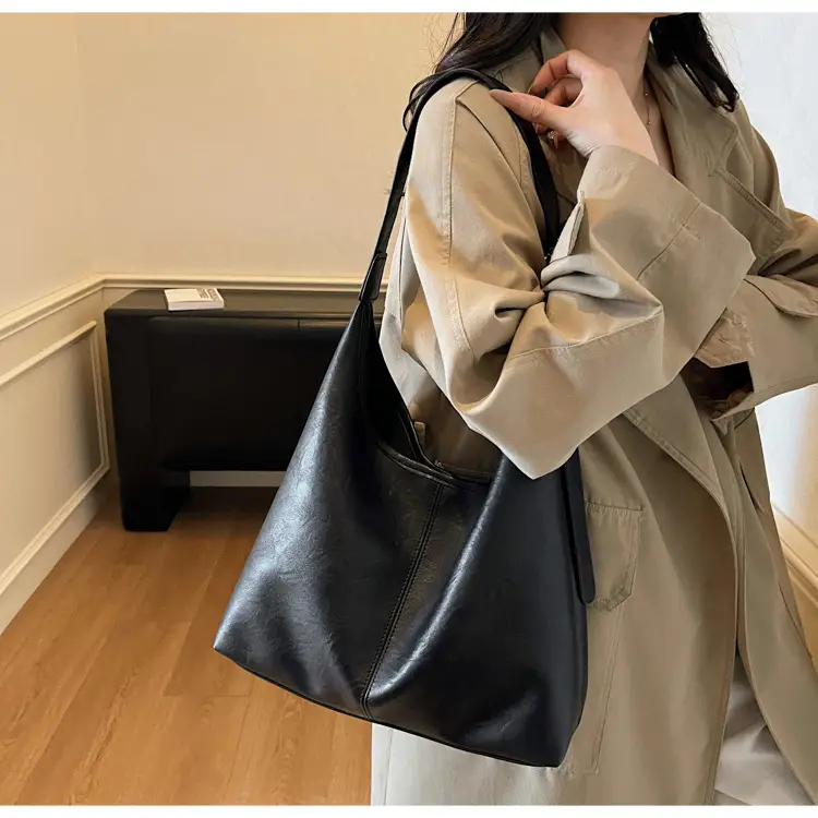 Brown Leather Large Capacity Shoulder Bag for Women — feature 18