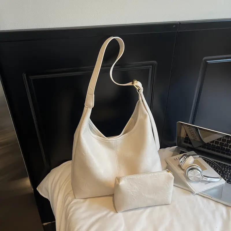 Brown Leather Large Capacity Shoulder Bag for Women — feature 23