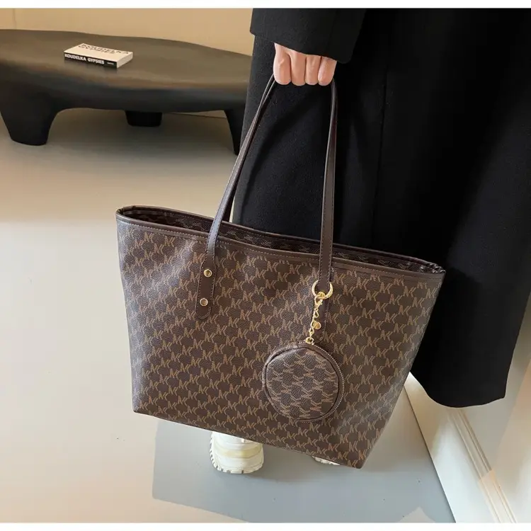 Women Cross-Border Retro Shoulder Bag Large 2025 — feature 16