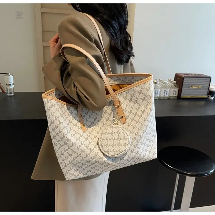 Women Cross-Border Retro Shoulder Bag Large 2025 — feature 18