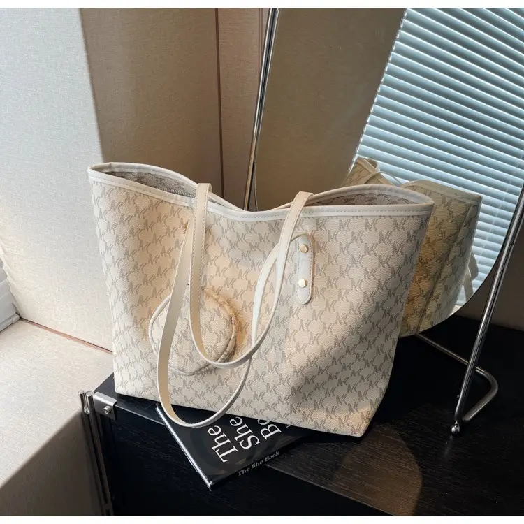 Women Cross-Border Retro Shoulder Bag Large 2025 — feature 22