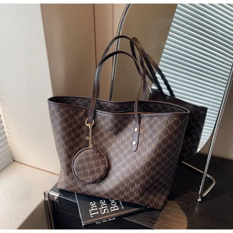 Women Cross-Border Retro Shoulder Bag Large 2025 — feature 25