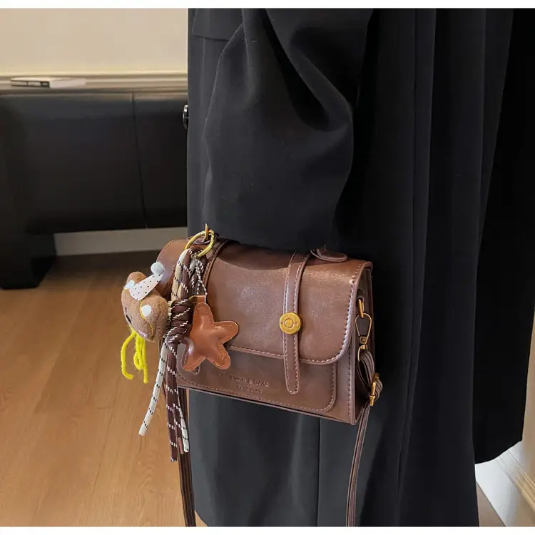 Retro Brown Women's Tassel Shoulder Bag Leather — feature 11