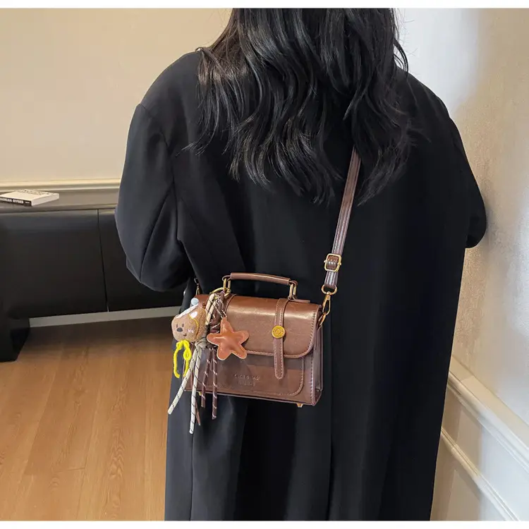 Retro Brown Women's Tassel Shoulder Bag Leather — feature 13