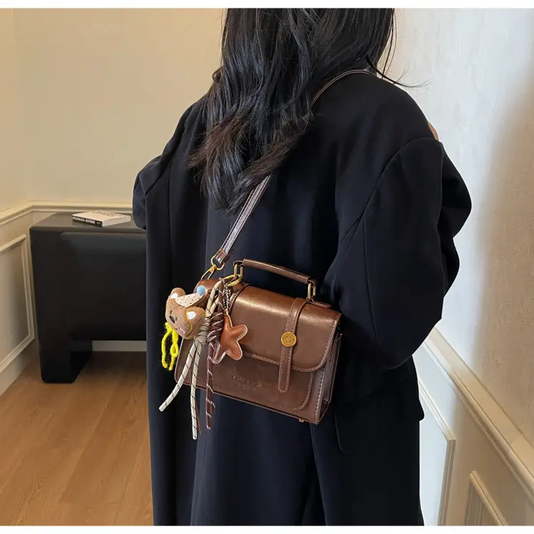 Retro Brown Women's Tassel Shoulder Bag Leather — feature 14