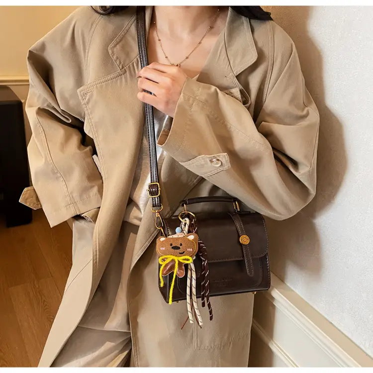 Retro Brown Women's Tassel Shoulder Bag Leather — feature 15