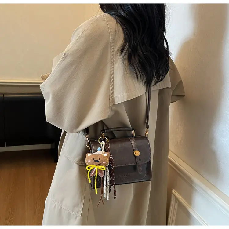 Retro Brown Women's Tassel Shoulder Bag Leather — feature 16