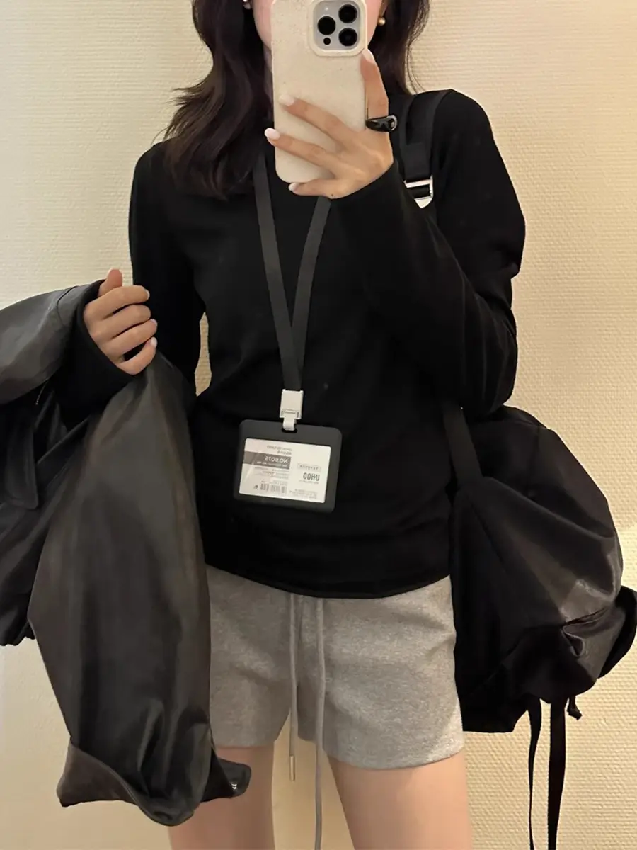 Gentle Purple Thin Right Shoulder Long-Sleeved T-Shirt for Women in Spring and Autum, Slim-Fitting Bottoming Shirt, Top Sun Protection Shirt