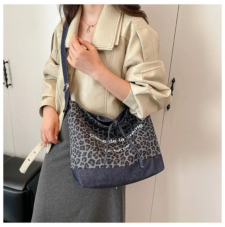 Retro Leopard Print Denim Tote Bag Double Sided Large Capacity - Image 4