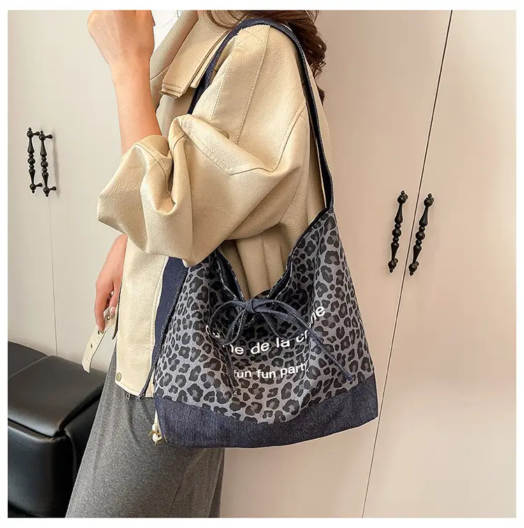 Retro Leopard Print Denim Tote Bag Double Sided Large Capacity — feature 9