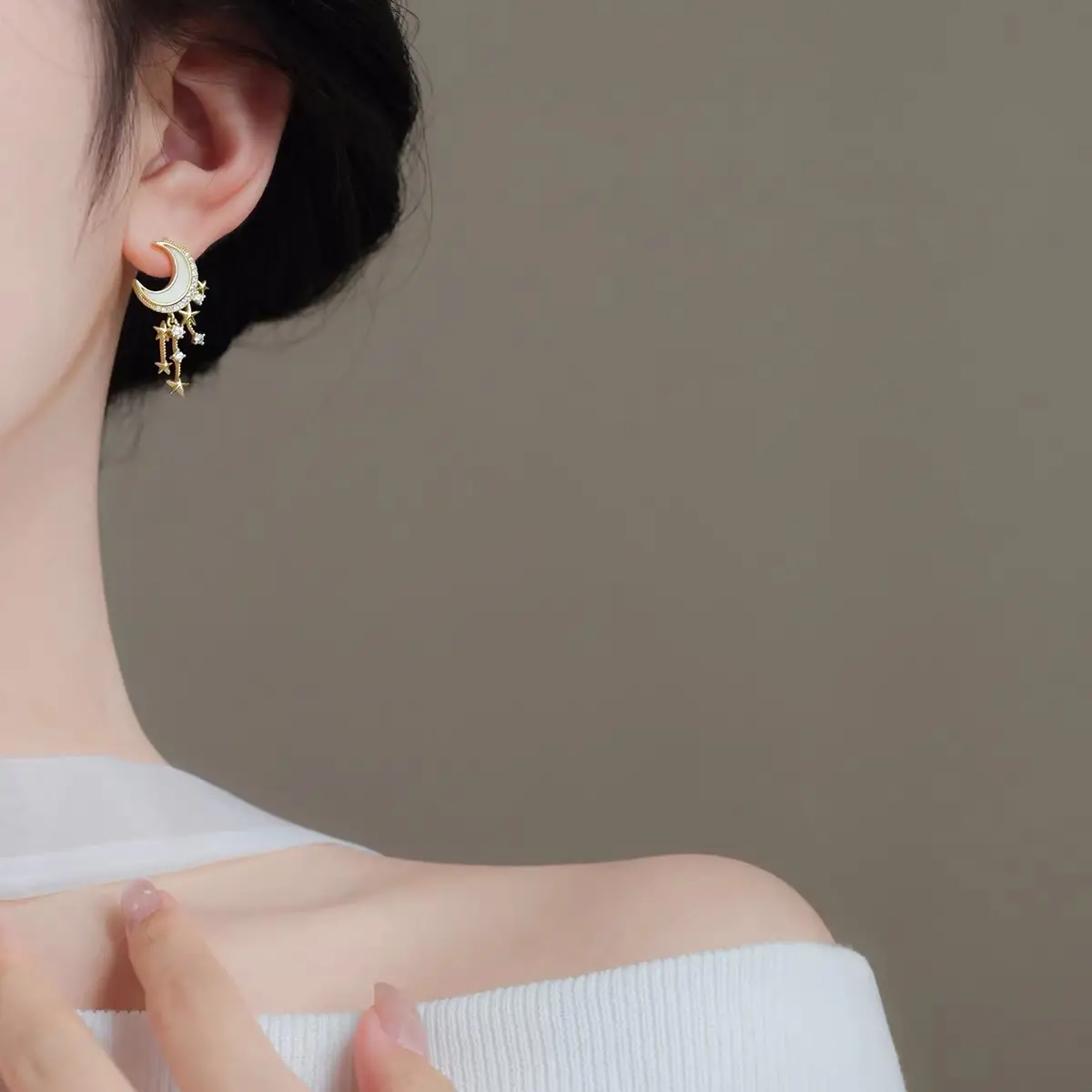 Korean Moon & Star Earrings for Women Wholesale - Image 4