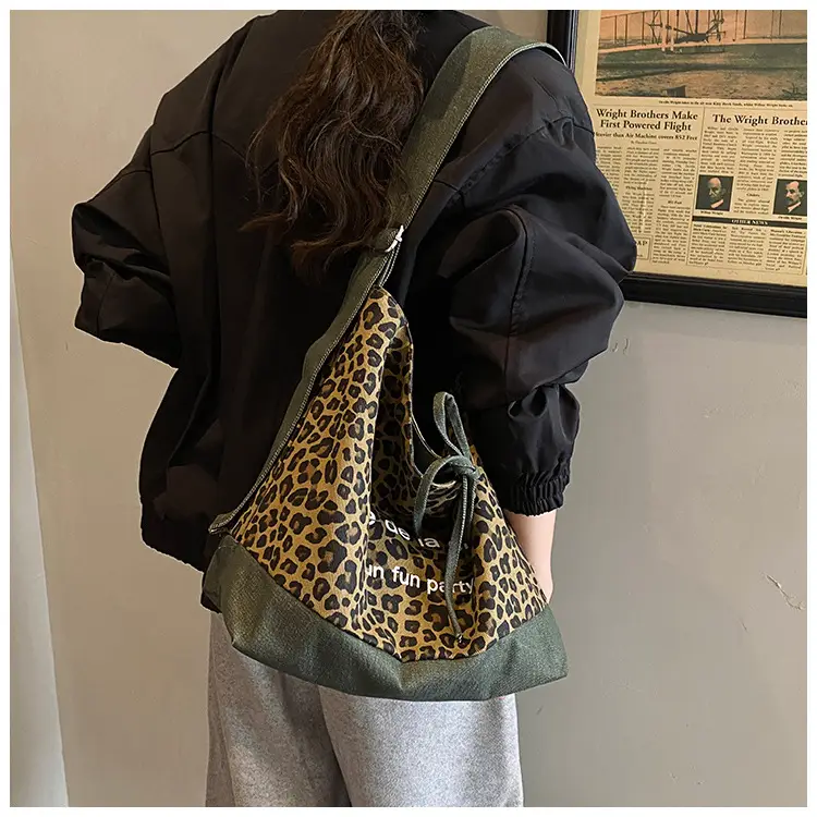 Retro Leopard Print Denim Tote Bag Double Sided Large Capacity — feature 13