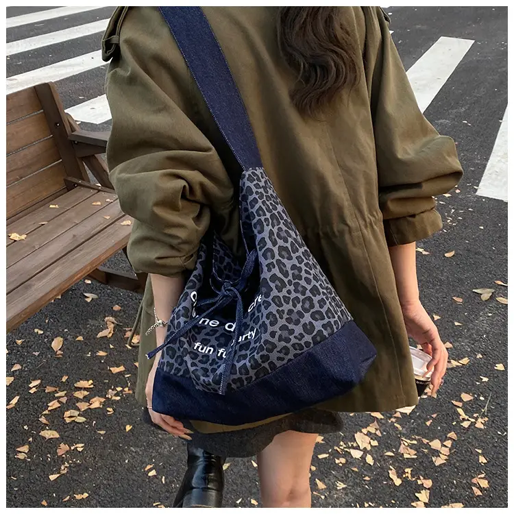 Retro Leopard Print Denim Tote Bag Double Sided Large Capacity — feature 16