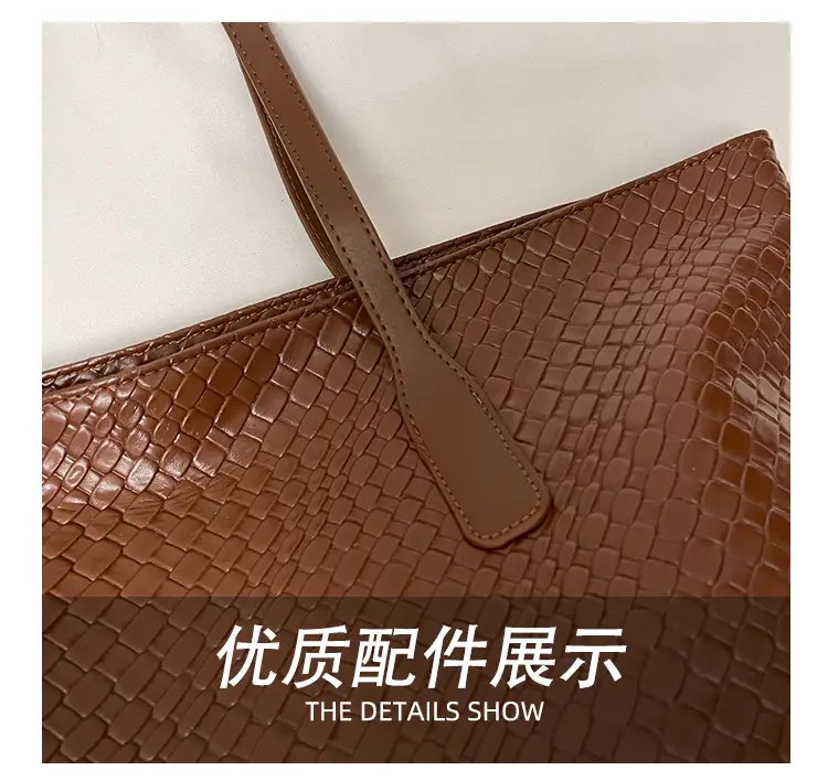 Women's Brown Crocodile Texture Shoulder Bag Large Capacity — feature 5