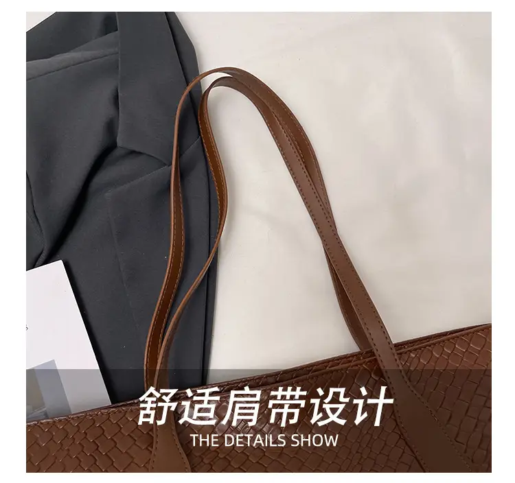 Women's Brown Crocodile Texture Shoulder Bag Large Capacity — feature 8