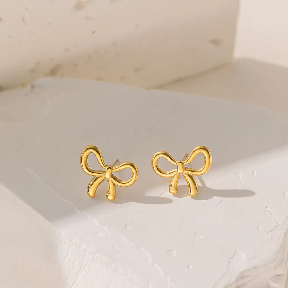 Gold Titanium Bow Necklace Set for Women — feature 5