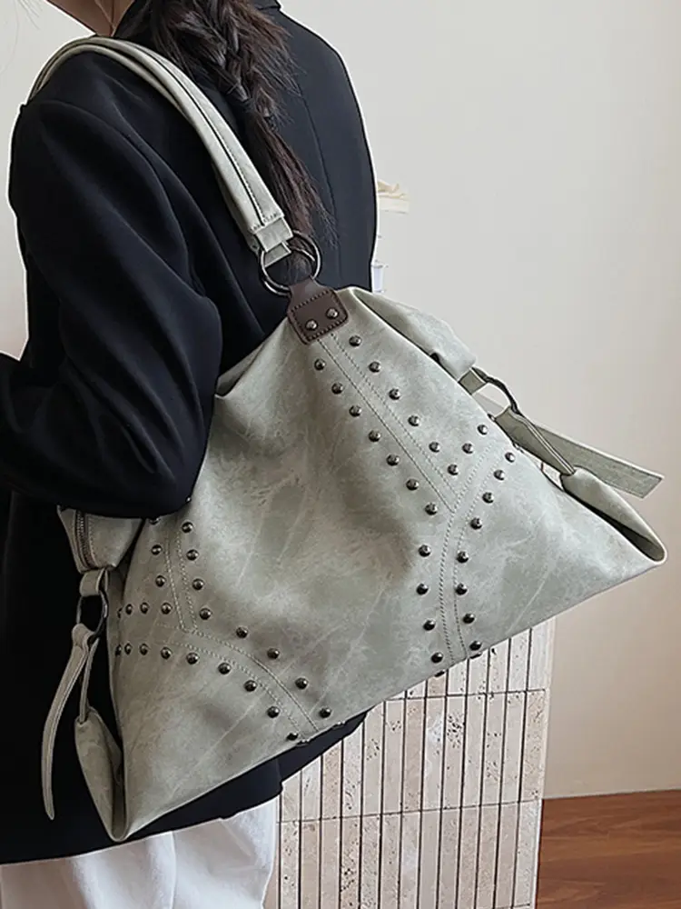2025 Women's Rivet Shoulder Bag Large Capacity Brown