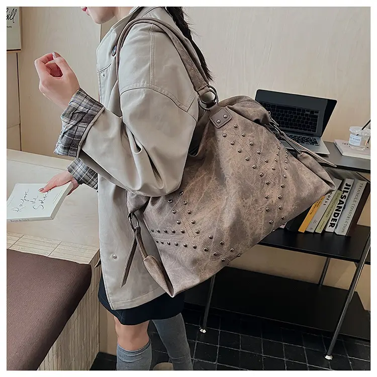 2025 Women's Rivet Shoulder Bag Large Capacity Brown — feature 19