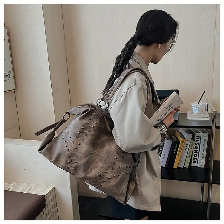 2025 Women's Rivet Shoulder Bag Large Capacity Brown — feature 20