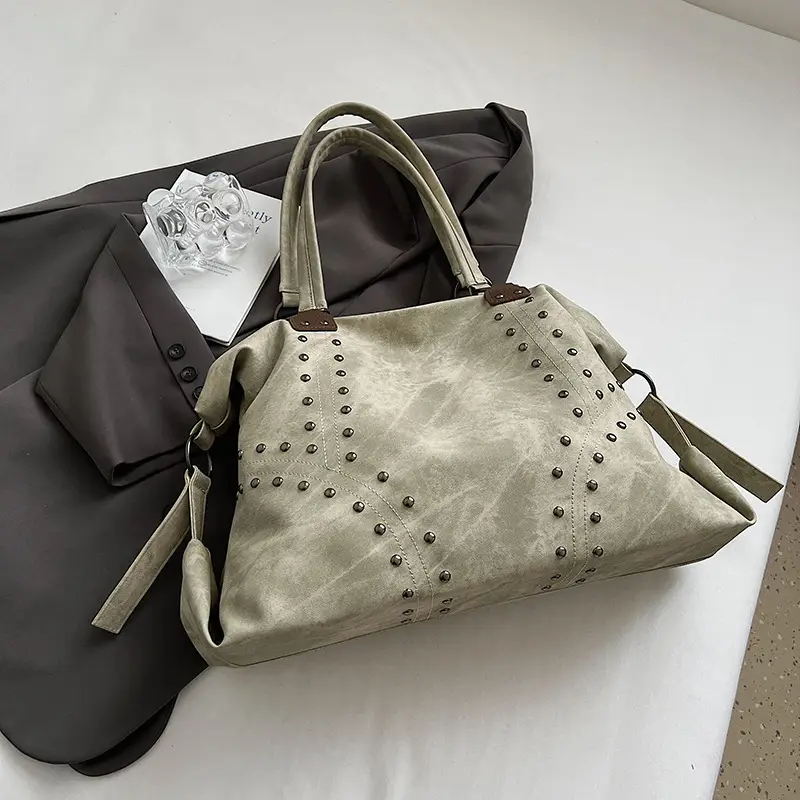 2025 Women's Rivet Shoulder Bag Large Capacity Brown