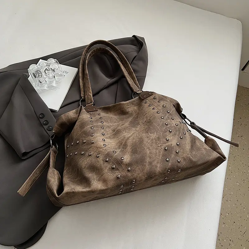 2025 Women's Rivet Shoulder Bag Large Capacity Brown