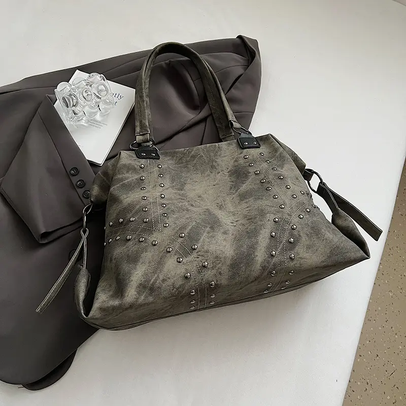 2025 Women's Rivet Shoulder Bag Large Capacity Brown