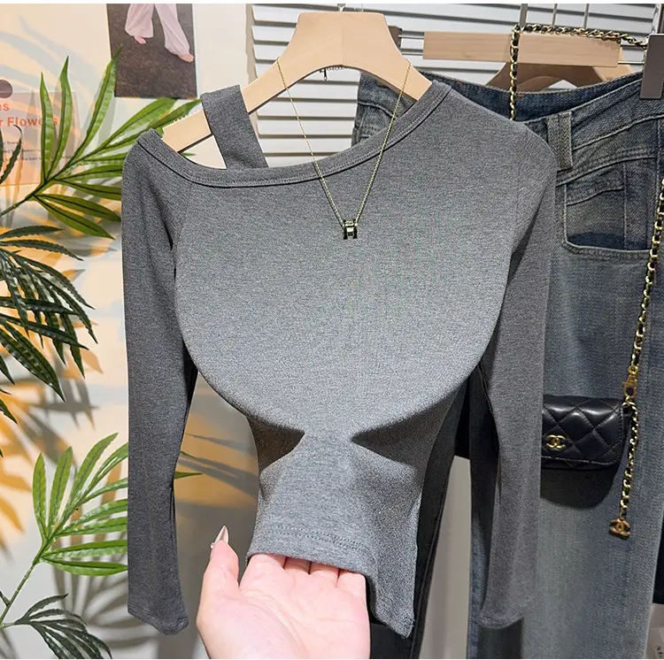Off-Shoulder Slim-Fit Long-Sleeve T-Shirt for Women, Early Autumn Design with a Unique and Stylish Slanted Shoulder Top