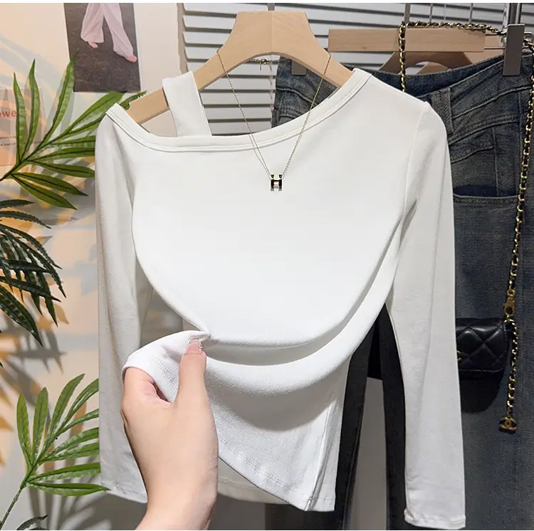 Off-Shoulder Slim-Fit Long-Sleeve T-Shirt for Women, Early Autumn Design with a Unique and Stylish Slanted Shoulder Top