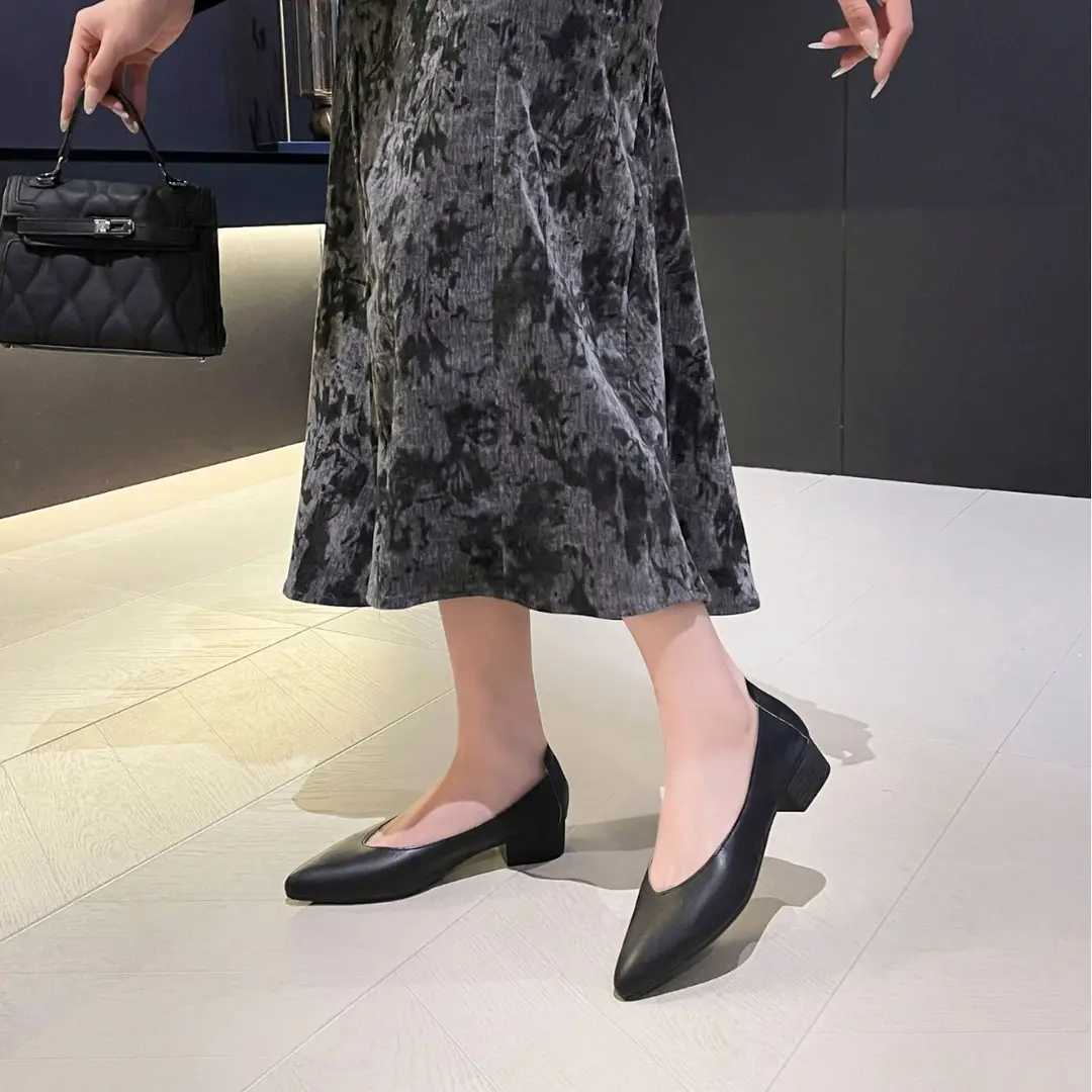 Soft Leather 3.5cm Thick Heel Mid-Heel Single Shoes for Women, New Style That Doesn'T Tire the Feet, Suitable for Professional Work, Granny Shoes, Popular Small Heel Women's Shoes - Image 17