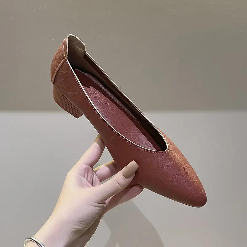 Soft Leather 3.5cm Thick Heel Mid-Heel Single Shoes for Women, New Style That Doesn'T Tire the Feet, Suitable for Professional Work, Granny Shoes, Popular Small Heel Women's Shoes - Image 4