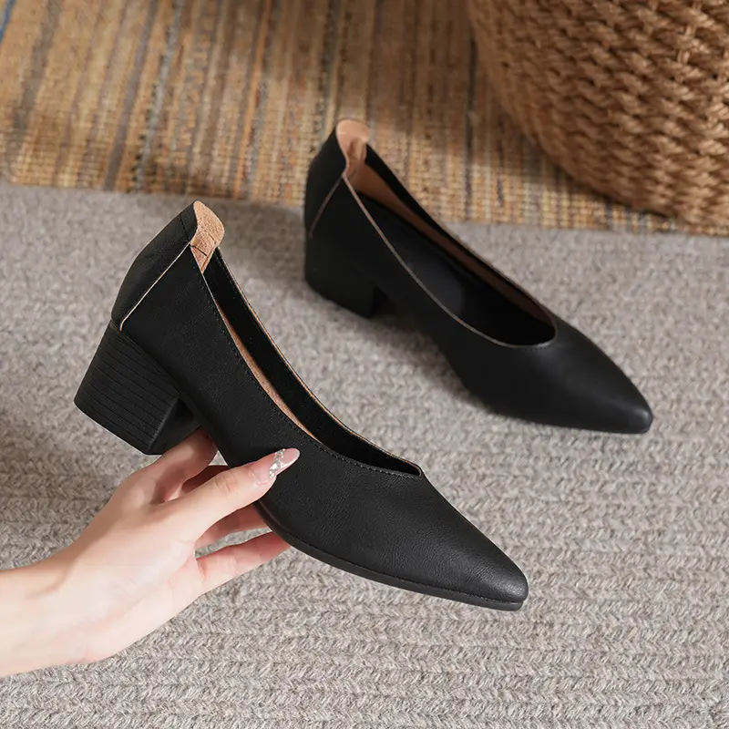 Soft Leather 3.5cm Thick Heel Mid-Heel Single Shoes for Women, New Style That Doesn'T Tire the Feet, Suitable for Professional Work, Granny Shoes, Popular Small Heel Women's Shoes - Image 6