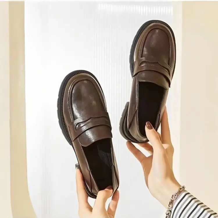 British Style Slip-On Leather Shoes for Women with Thick Soles — feature 2
