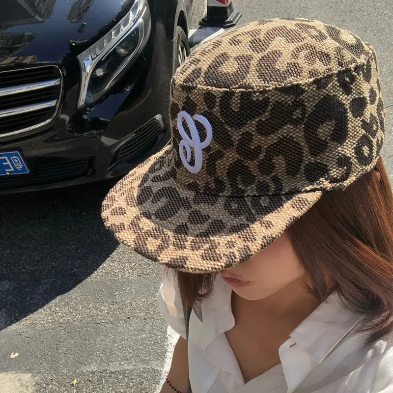 Vintage Leopard Print Flat Cap for Women - Image 4