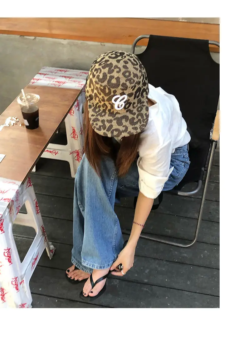 Vintage Leopard Print Flat Cap for Women — feature 9