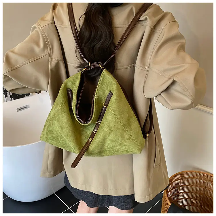Women Large Capacity Retro Shoulder Bag Brown Leather — feature 13