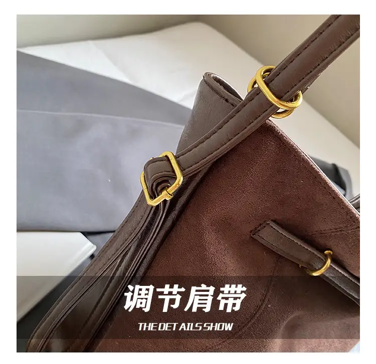 Women Large Capacity Retro Shoulder Bag Brown Leather — feature 9