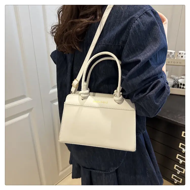Retro Women's Handbags 2025 Brown White Black — feature 16