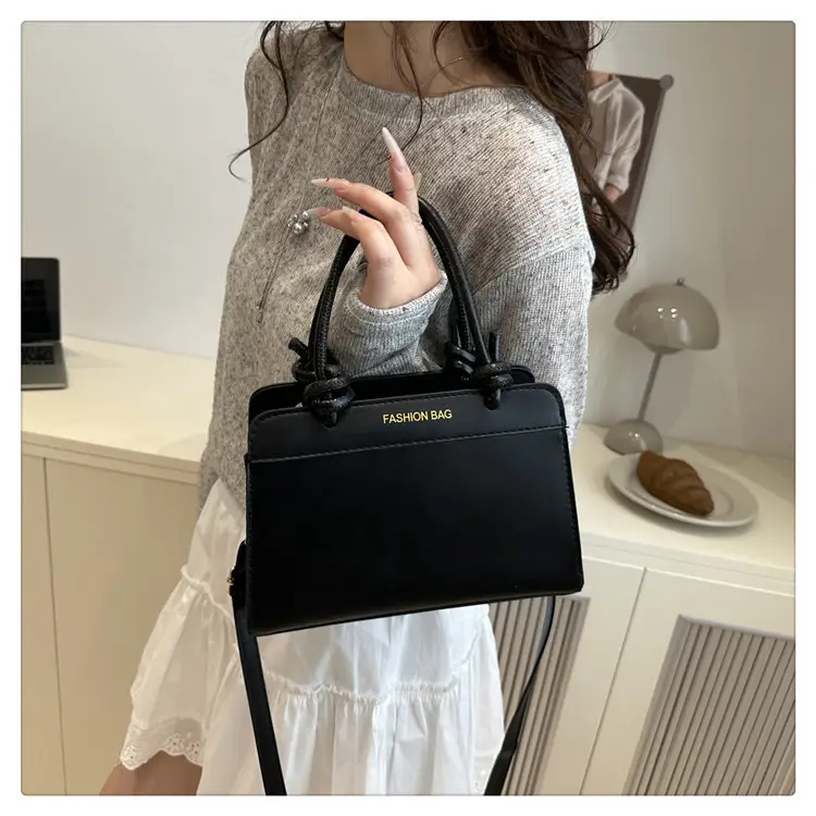 Retro Women's Handbags 2025 Brown White Black — feature 20