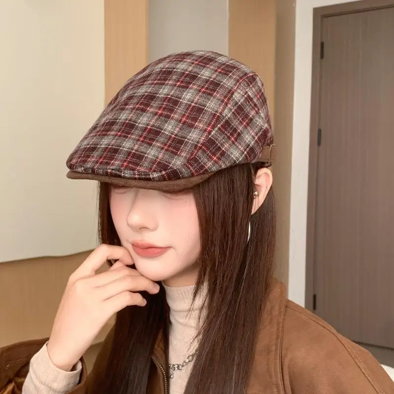 Japanese Retro Plaid Newsboy Cap for Women - Image 7