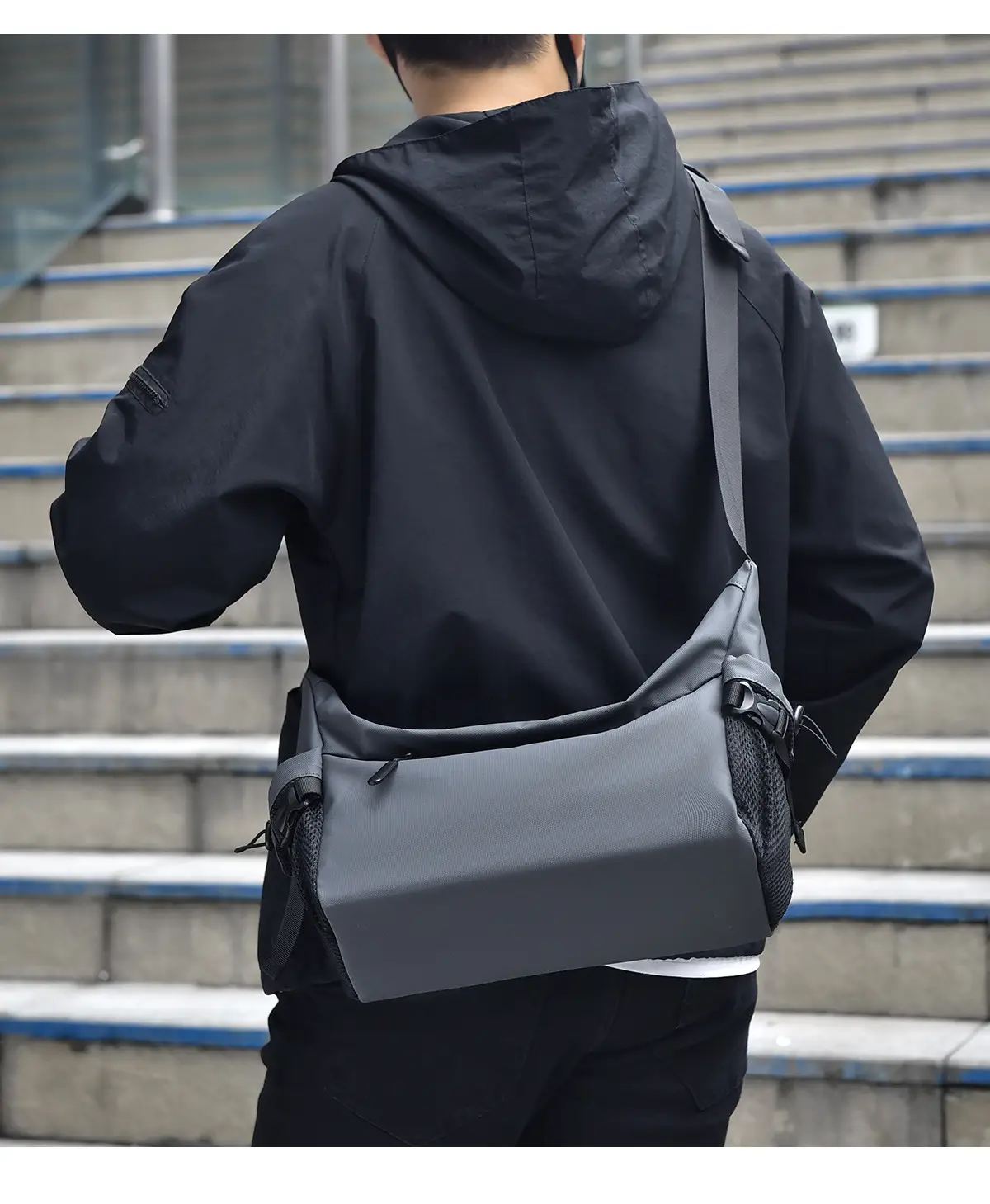 Men's Black Crossbody Messenger Bag with Adjustable Strap — feature 18